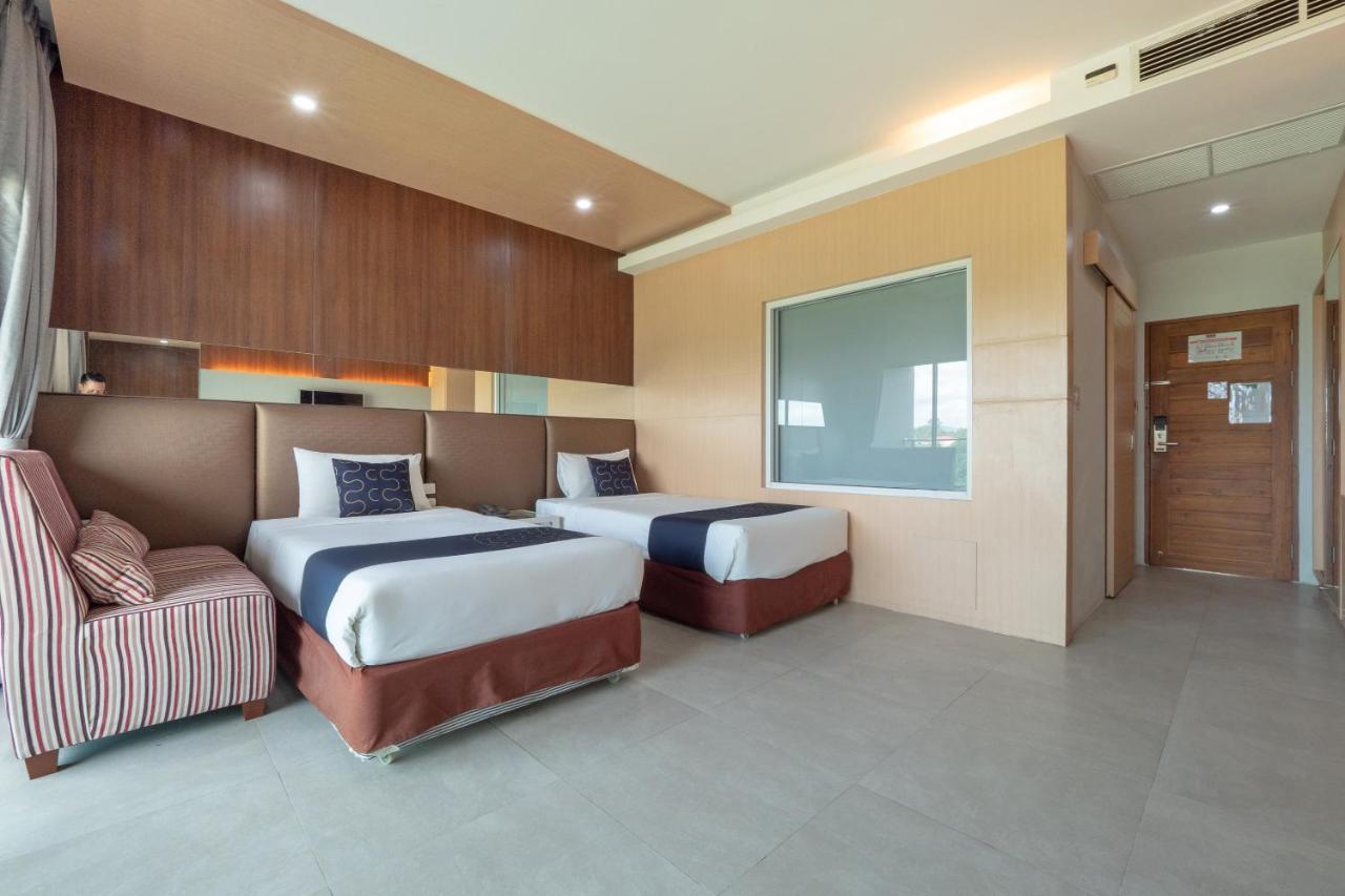 Capital O 1088 Golden Dragon Beach Resort Bang Lamung Exterior photo